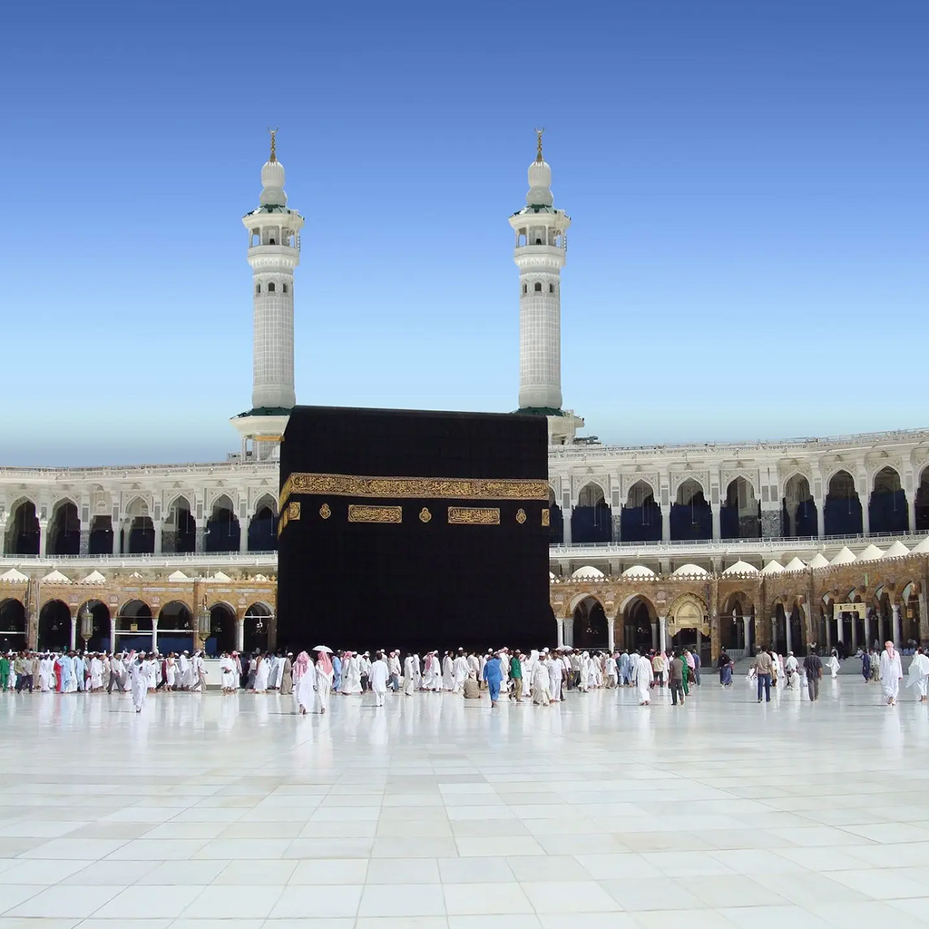 Standard Umrah Package (15 Days) – From Karachi