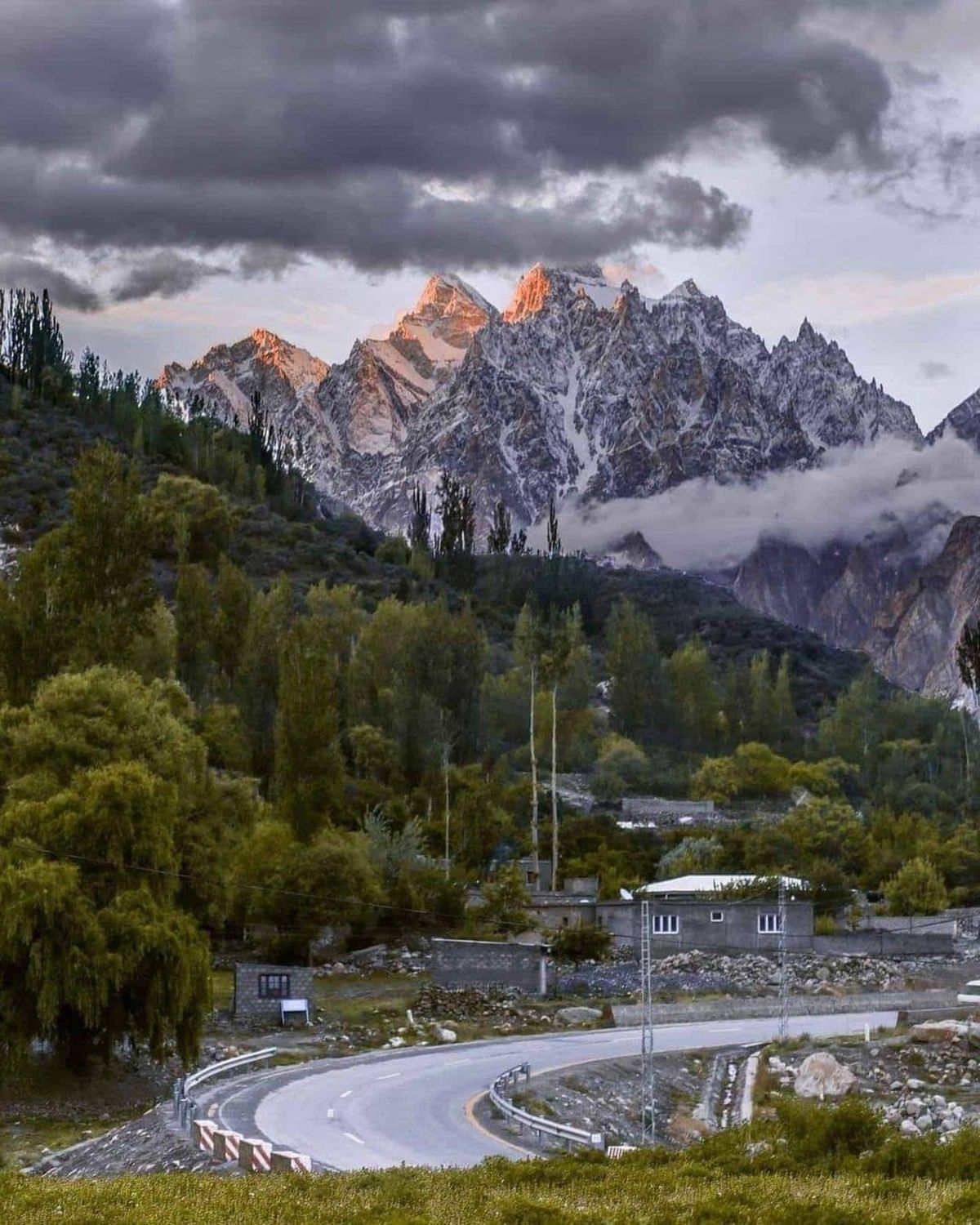 Skardu & Hunza Luxury Tour 11-day tour