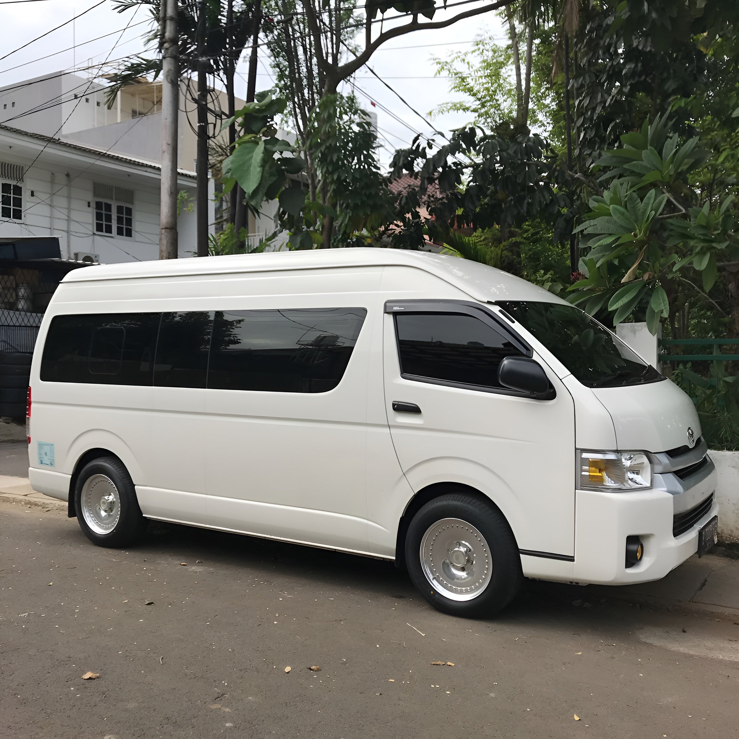Toyota Hiace –  Van Rental Pakistan