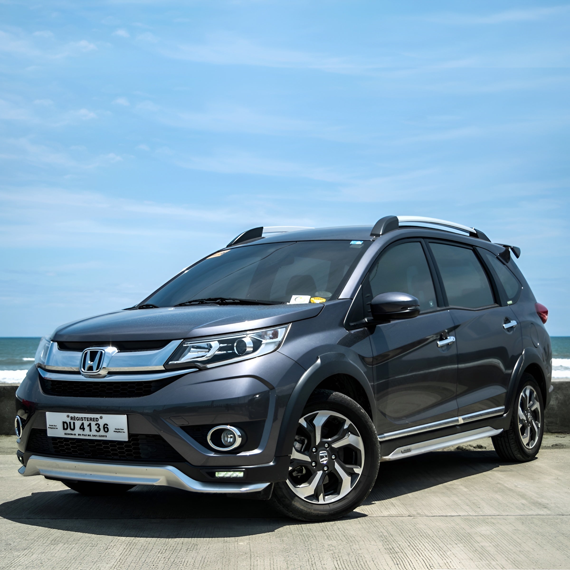 Honda BR-V – 7-Seater SUV Rental  |ISB-KHI-LHR|